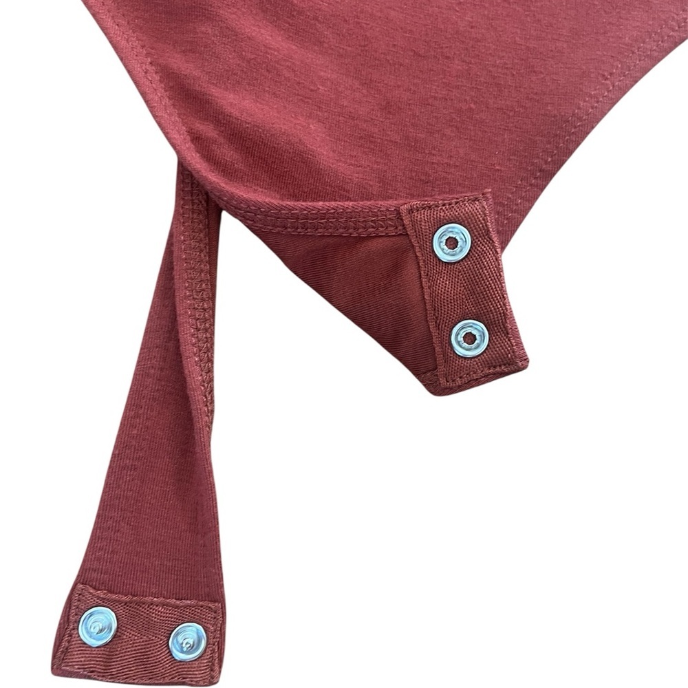 Good American Modern Tank Square Neck Contour Sculpting Thong Bodysuit in Brick - Picture 7 of 10